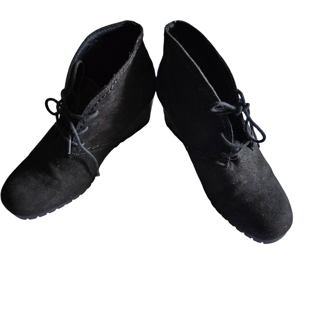 Time & Tru size 7.5 BOOTIES